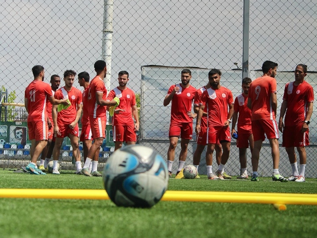 ירדו לקרקע? שחקני מרמורק (סהר בראל, מדיה הפועל מרמורק)